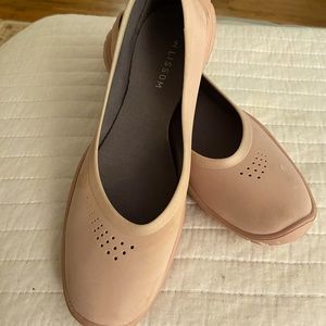 Lissom ballet pink flats.